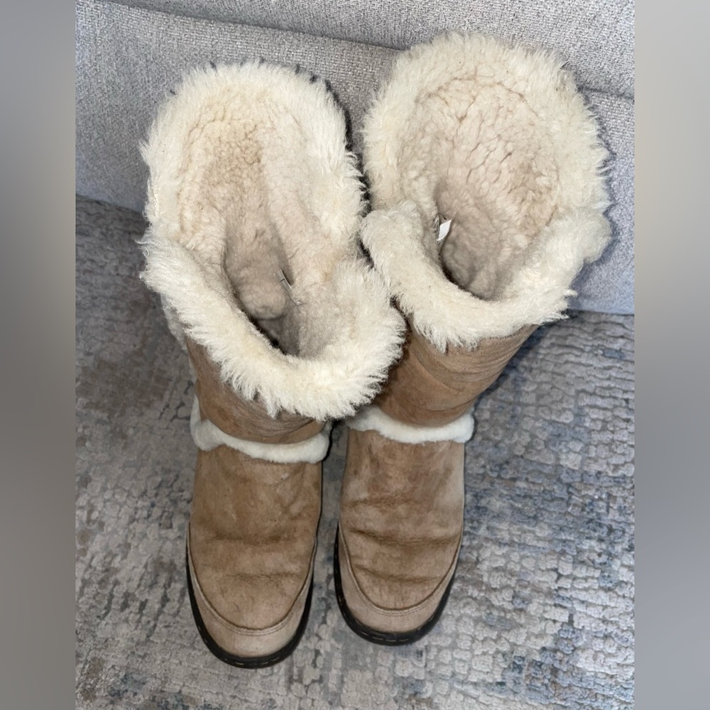 Ugg boots - Picture 3 of 8